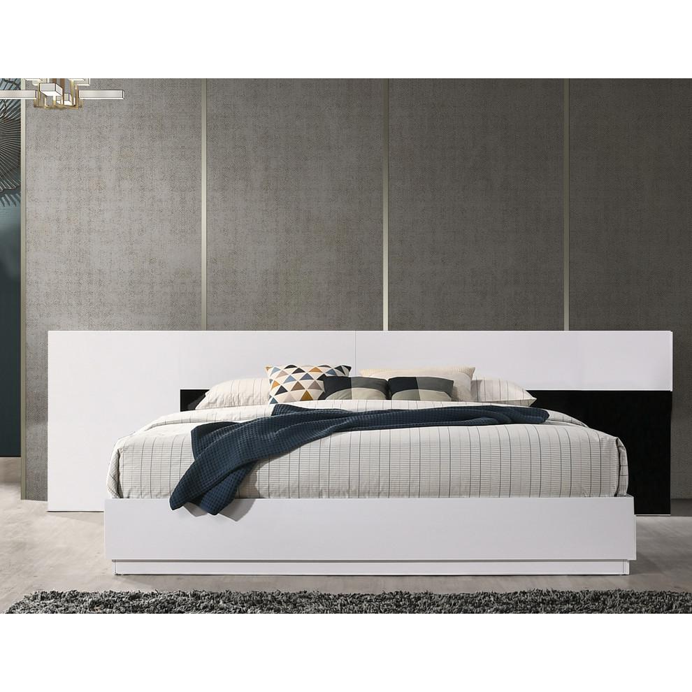 Best Master Bahamas Poplar Wood Queen Platform Bed In Black/White