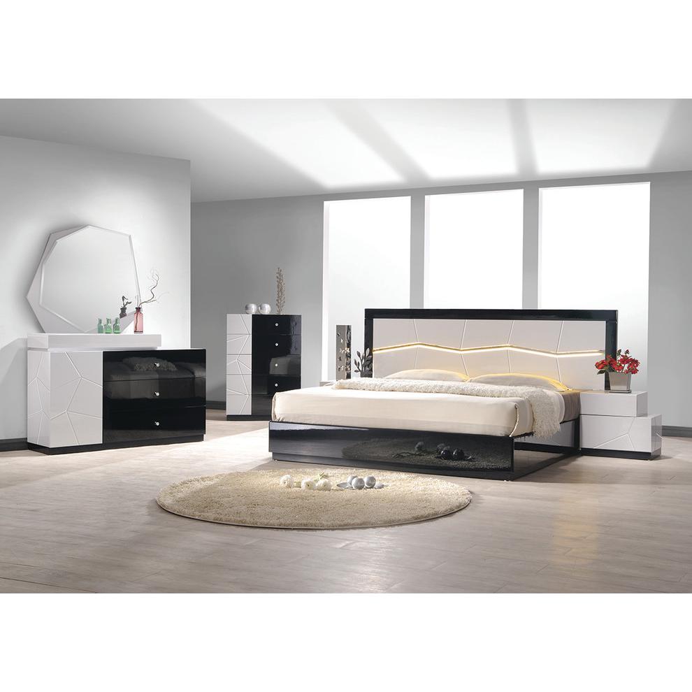 Best Master 5-Piece Wood Queen/King Platform Bedroom Set In White/Black